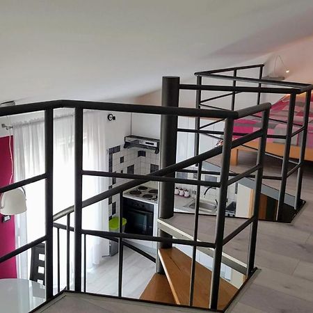 Sia House Apartment พูลา ภายนอก รูปภาพ